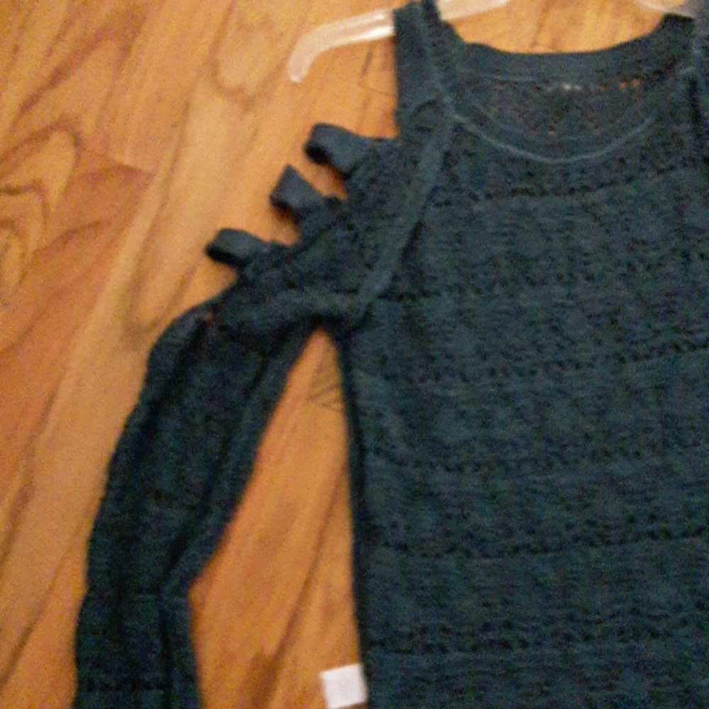 Embroidered womans top - Picture 3 of 3